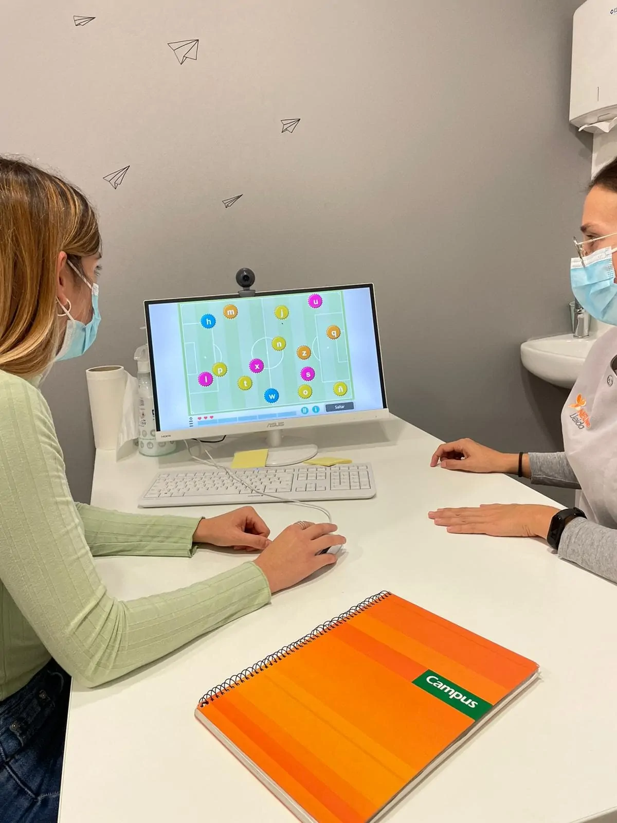 Neuropsychological rehabilitation in neurological diseases. NeuronUP activity 'Caps with Letters'