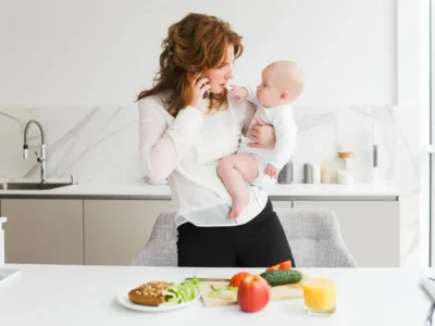 EN-mother-doing-two-things-at-once-working-on-the-alternating-attention