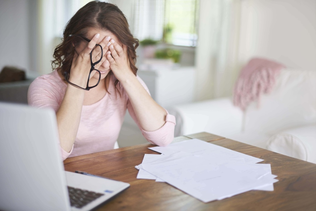 A picture of young girl looking stressed.