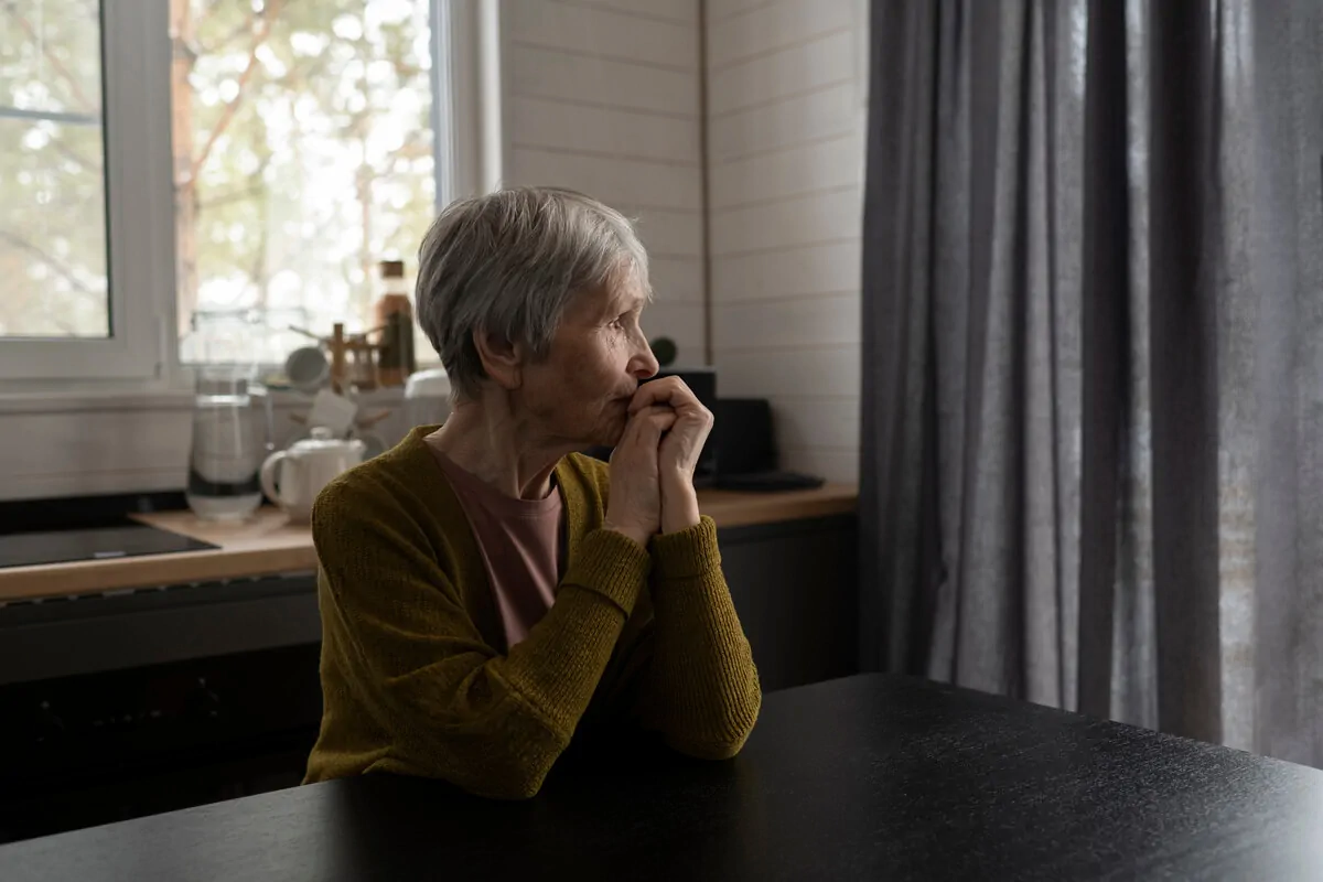 Understanding frontotemporal dementia The importance of psychoíucation for úmilies NeuronUP