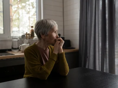 Understanding frontotemporal dementia The importance of psychoeducation for family members NeuronUP
