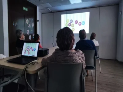 Users of AFA Rioja working with NeuronUP in group session