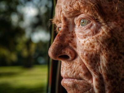 Prediction of the incidence of Alzheimer's Disease using machine learning with large-scale administrative health data. Eyes of an elderly man