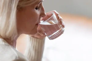 Hydration and care: the clinical impact of an underestimatí relationship NeuronUP