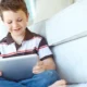 Discover how digital technologies are transforming early intervention through Liapakis (2025)'s evidence-based analysis and NeuronUP's impact on executive functions and clinical adherence.