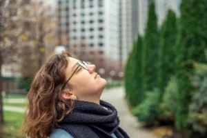 Breathing as a modulator of visual perception and brain activity