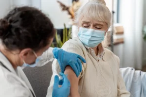 High-dose flu vaccine and Alzheimer’s disease: can it reduce risk in older adults?